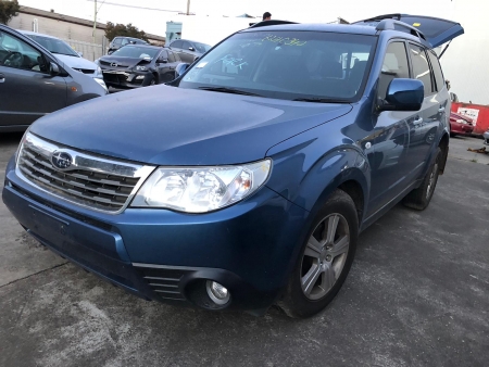2008 Subaru Forester — guard / fender left