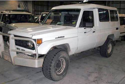 1990 Toyota Landcruiser — Manual Petrol