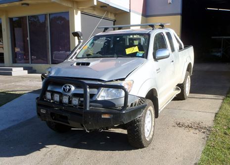 2005 Toyota Hilux — sr5 kun26 Manual