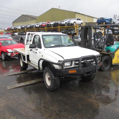 1999 Toyota Hilux — ln167r