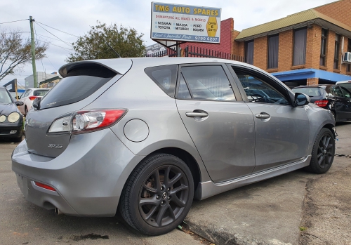 2012 Mazda 3 — engine , auto box ,rhf door ,rhr door ,RH guard ,tail g