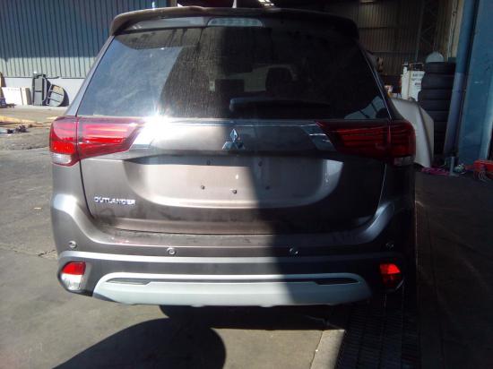 2020 Mitsubishi Outlander — Auto Petrol