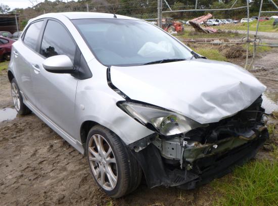2008 Mazda 2 — de Manual Petrol