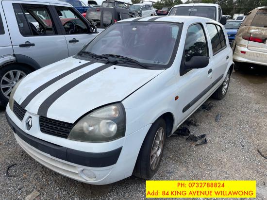 2002 Renault Clio — Renault Clio 2002