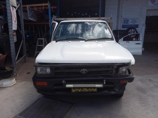1997 Toyota Hilux — GRINNER Manual Petrol