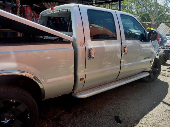 2004 Ford 2004 Ford F250 Xlt Wrecking Silver — Ford 2004 Ford F250 Xlt Wrecking Silver 2004