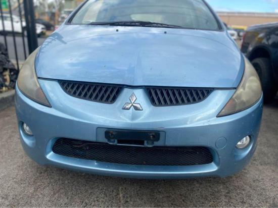 2005 Mitsubishi Grandis — Auto Petrol