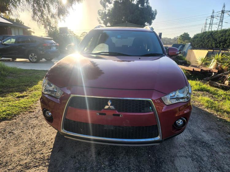 2010 Mitsubishi Outlander — Auto Petrol