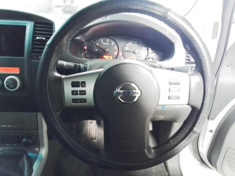 2013 Nissan Navara — D40 Manual Diesel
