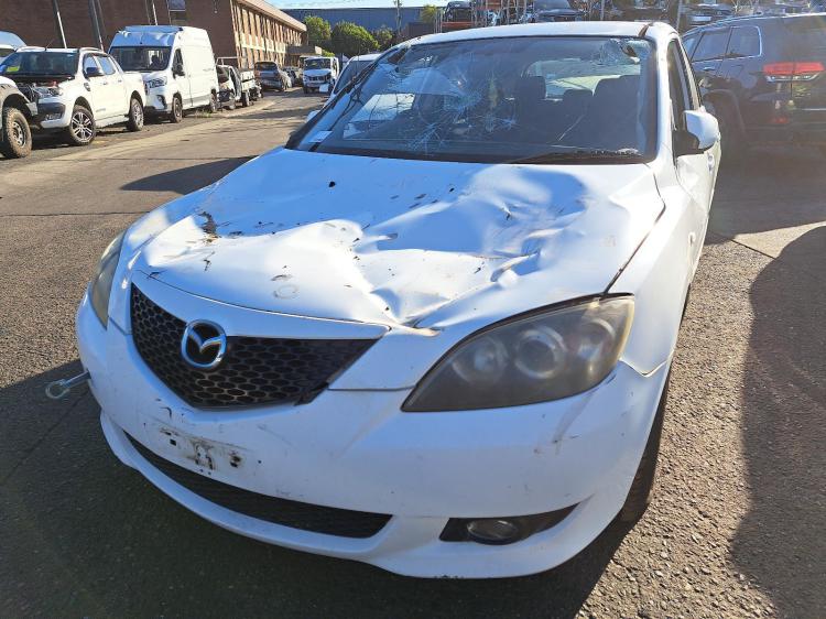 2004 Mazda 3 — Manual Petrol