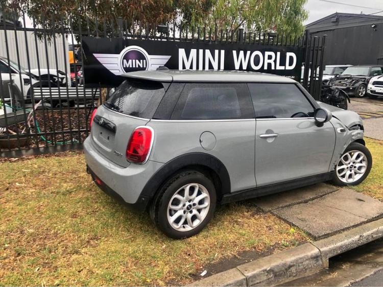2018 Mini Cooper — Auto