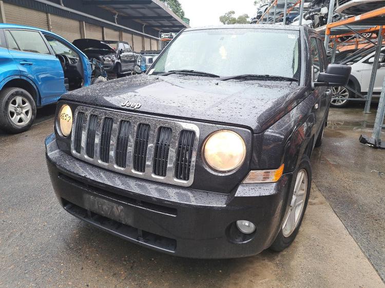 Patriot Jeep — Auto Petrol