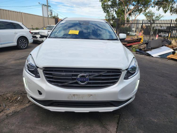 2016 Volvo XC60 — Auto Diesel