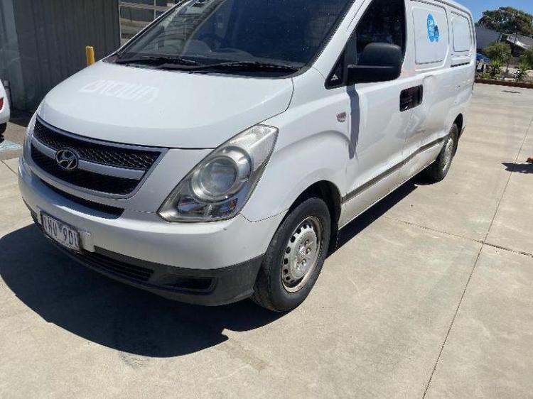 2010 Hyundai Iload — Manual Diesel