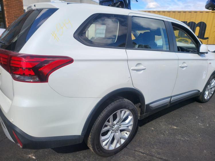 2021 Mitsubishi Outlander — Auto Petrol