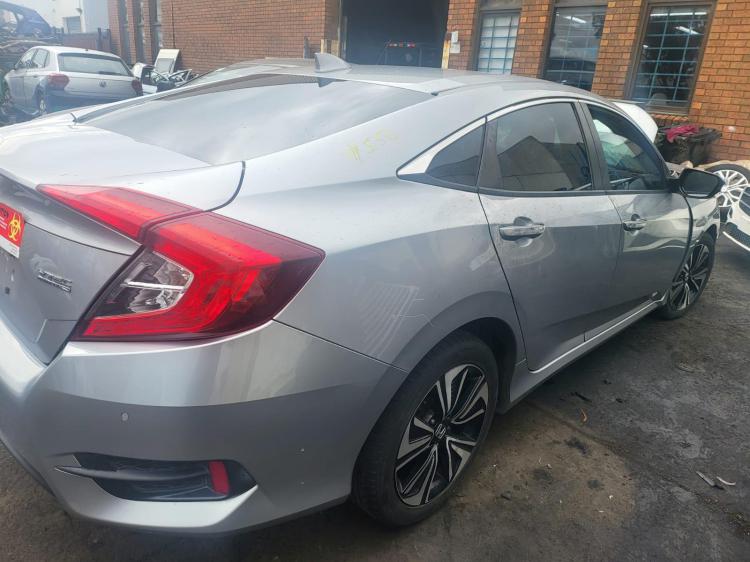 2016 Honda Civic — Auto Petrol