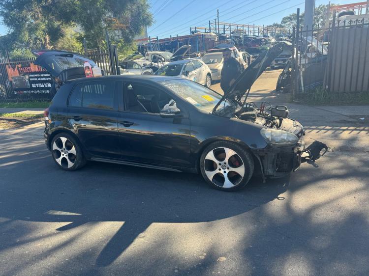 2010 Volkswagen Golf — Auto Petrol
