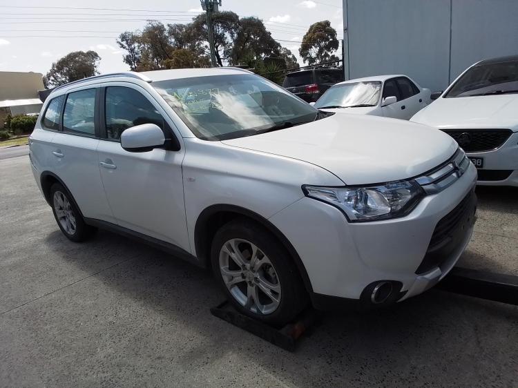 2014 Mitsubishi Outlander — ZJ Auto Petrol