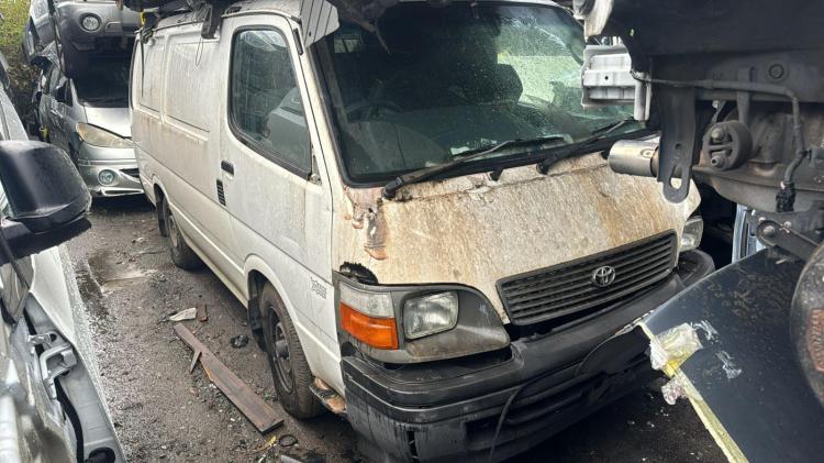 2004 Toyota Hiace — Manual Petrol
