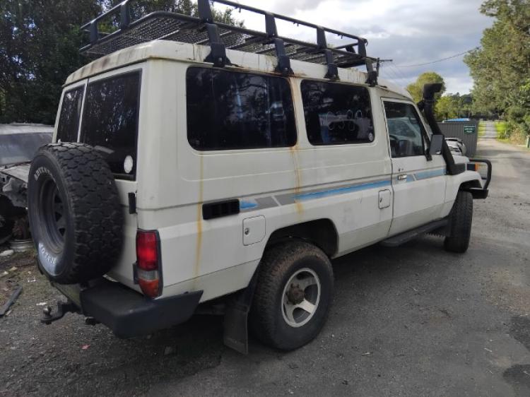 1990 Toyota Landcruiser — TROOPY Manual Petrol