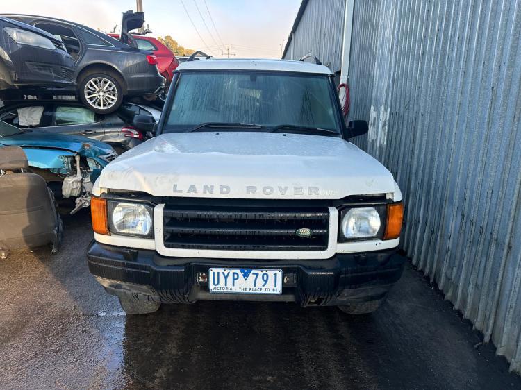 1999 Land Rover Discovery — Manual Petrol