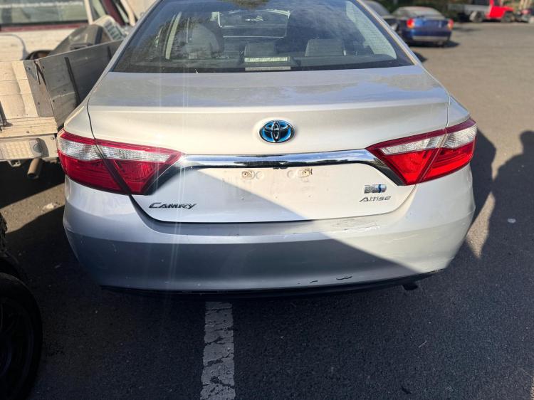 2016 Toyota Camry — Auto Hybrid