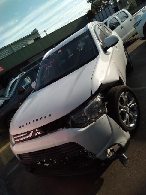 2014 Mitsubishi Outlander — ZJ Auto Petrol