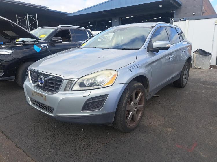 2011 Volvo XC60 — Manual Petrol