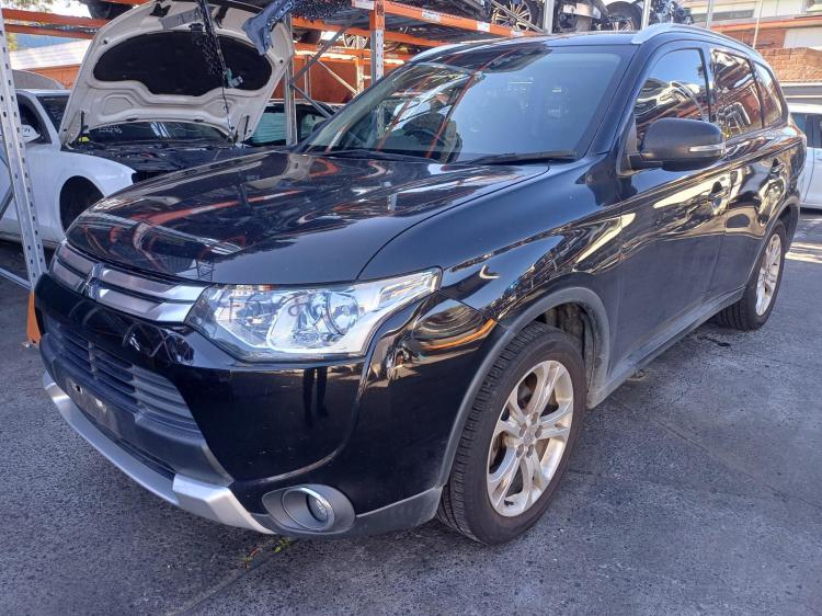 2014 Mitsubishi Outlander — ZJ Auto Petrol