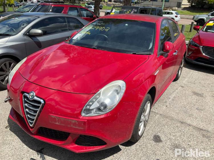2014 Alfa Romeo Giulietta — Alfa Romeo Giulietta 2014