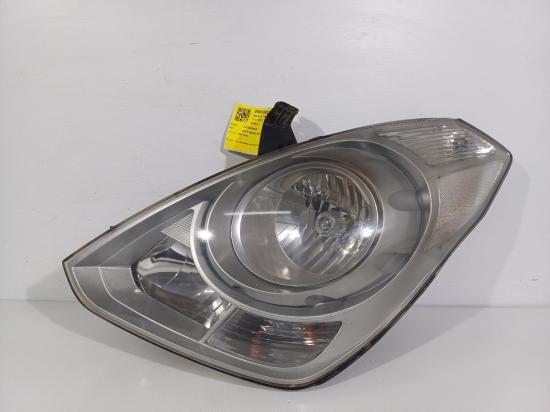 2013 Hyundai Iload/imax — Let Headlamp