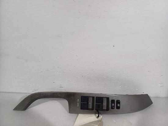 2017 Toyota Estima — Power Window Switch