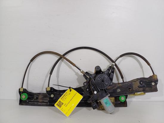 2014 Mazda Bt50 — Right Front Window REG/MOTOR