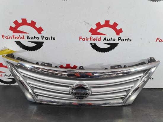2015 Nissan Pulsar — Grille