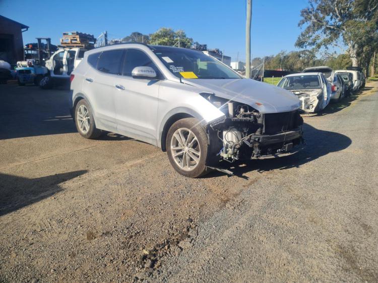 2015 Hyundai Santa Fe — DM HIGHLANDER Auto Diesel