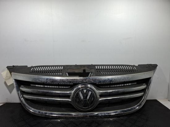 Tiguan Volkswagen Tiguan — Grille