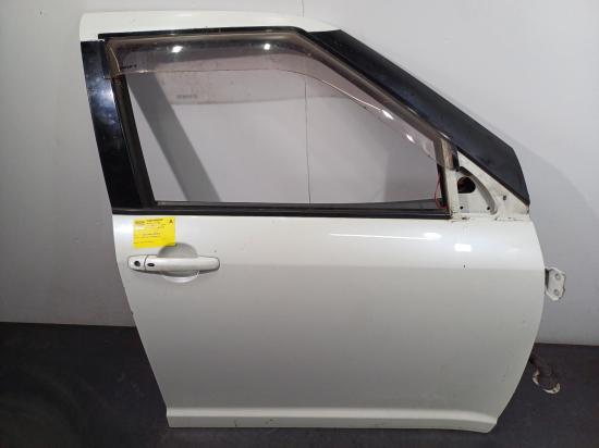 Swift Suzuki Swift — Right Front Door