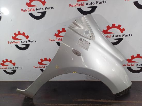 2013 Toyota Yaris — Right Guard