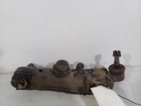 2007 Toyota Hiace — Right Front Lower Control Arm