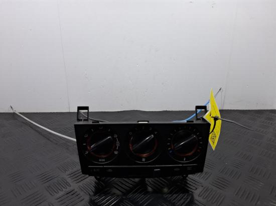 3 Mazda 3 — HEATER/AC Controols