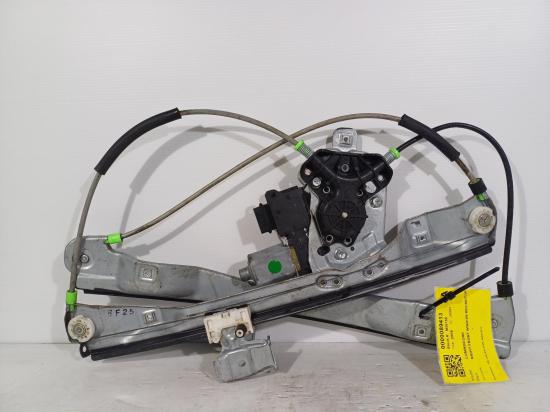 Commodore Holden Commodore — Right Front Window REG/MOTOR