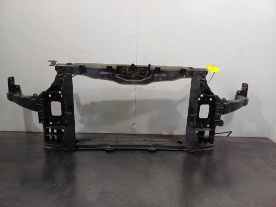 I40 Hyundai I40 — Radiator Support
