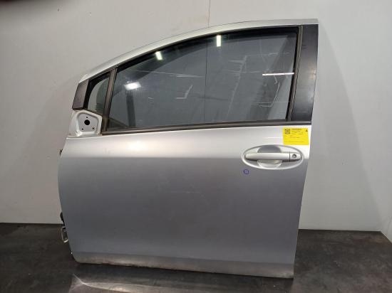 Yaris Toyota Yaris — Left Front Door