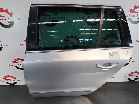 2014 Skoda Superb — Left Rear Door
