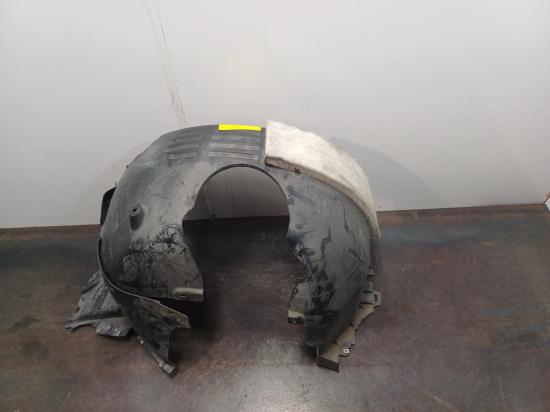 Golf Volkswagen Golf — Right Guard Liner