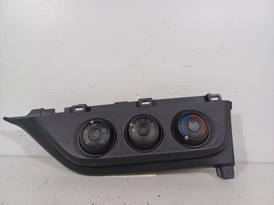 2016 Toyota Corolla — HEATER/AC Controls