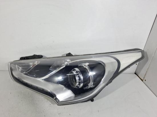 2013 Hyundai Veloster — Left Headlamp