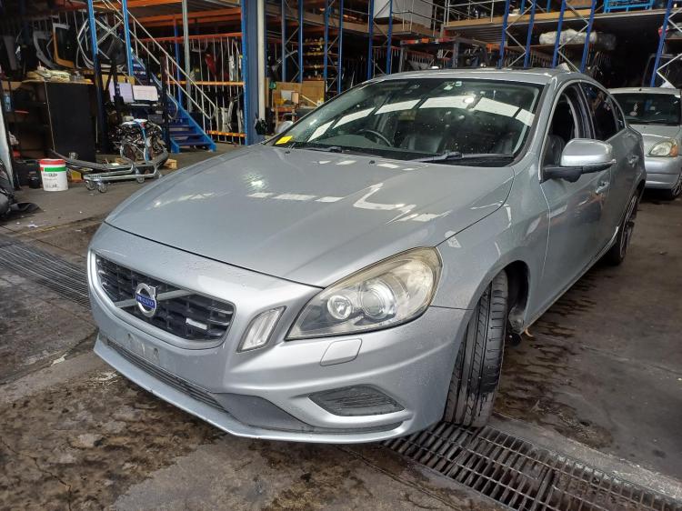 2013 Volvo S60 — Manual Petrol