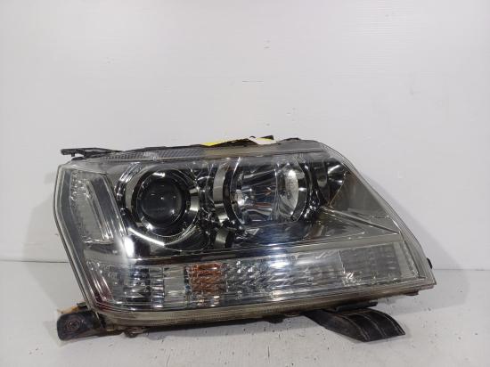 2010 Suzuki Vitara — Right Headlamp