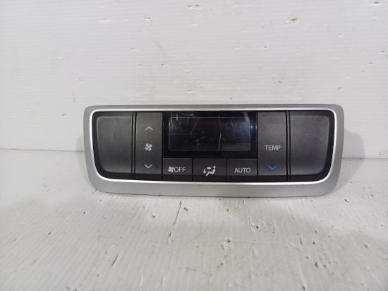 2019 Toyota Kluger — HEATER/AC Controls